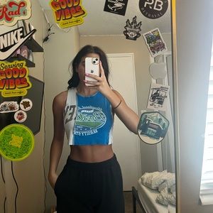 urban outfitters tank top size small